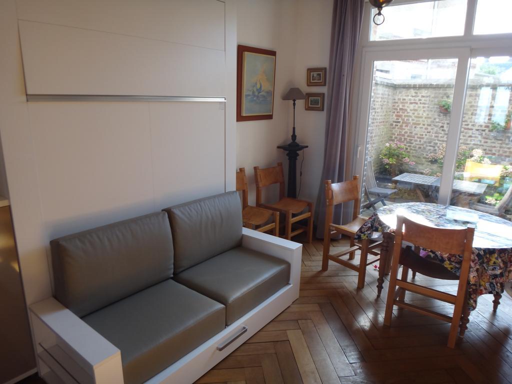 Beau Studio, Front De Mer - Rdc Apartment Мер-ле-Бен Екстериор снимка
